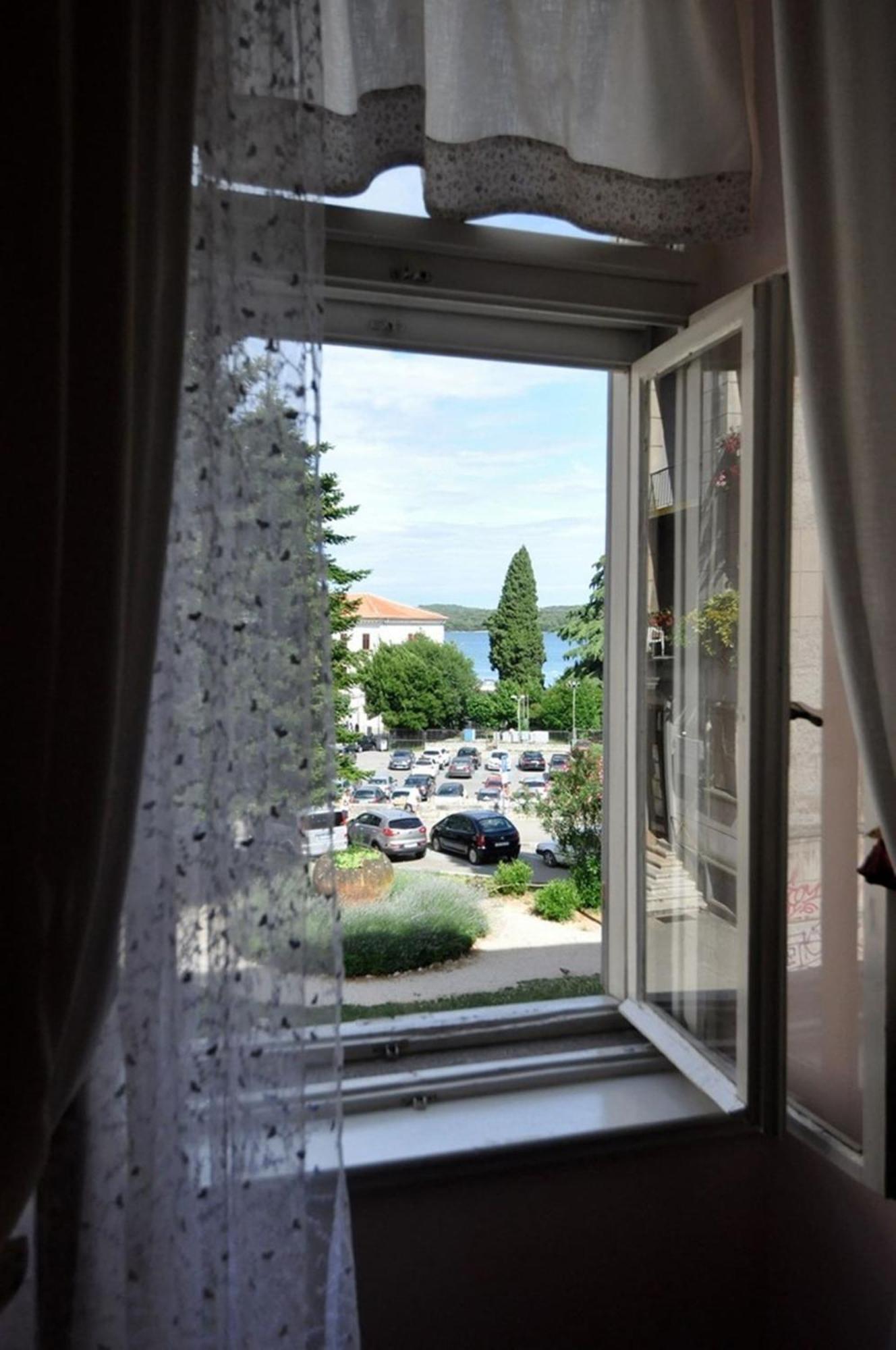 Amphiteater Art Apartman Pula Exterior foto