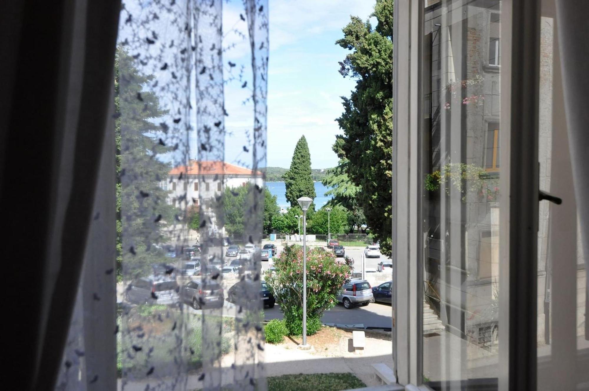 Amphiteater Art Apartman Pula Exterior foto
